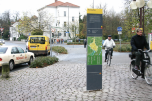 Stele mit Stadtplan am Kasinoplatz Oldenburg